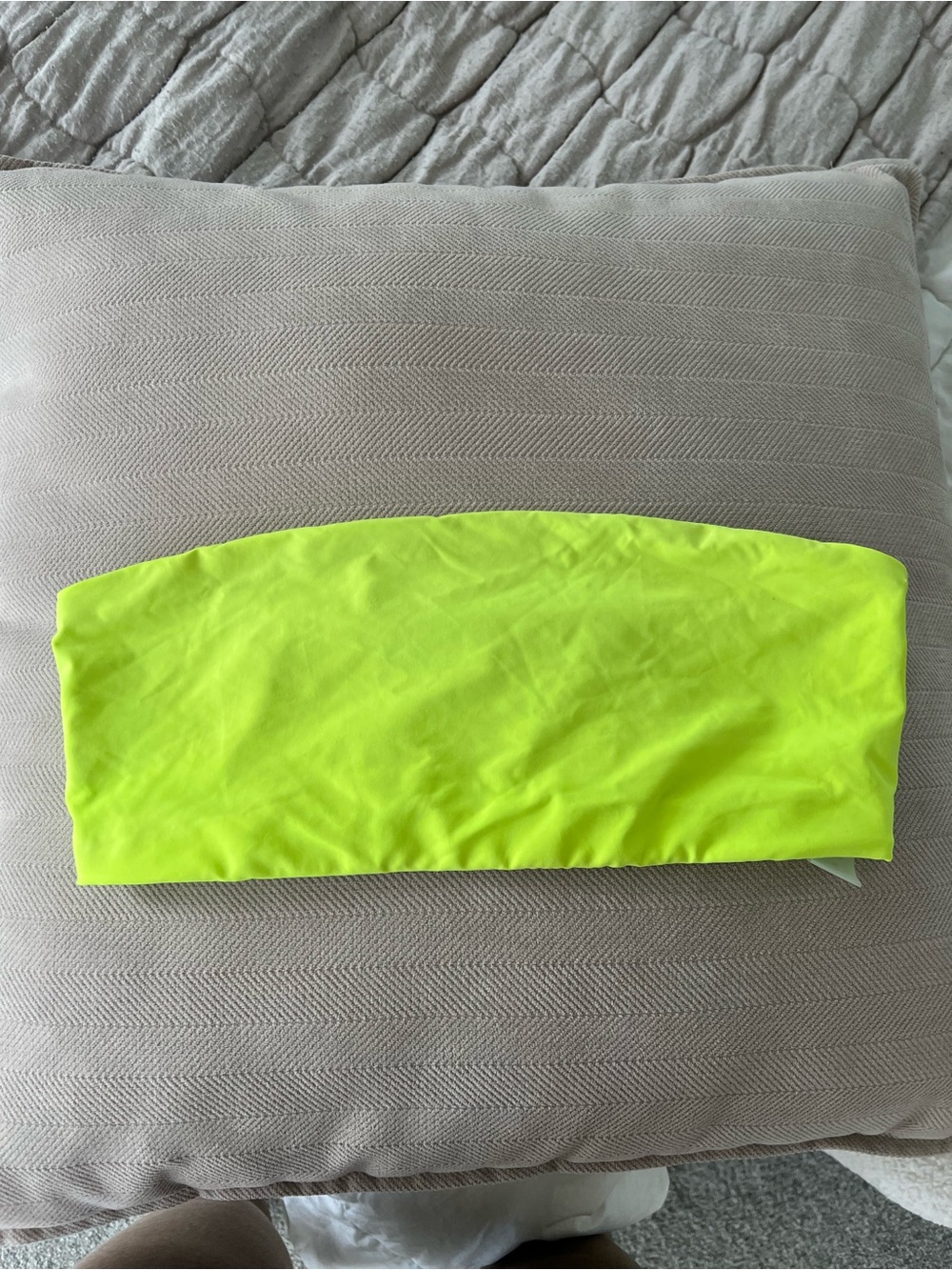 Good American Electric Lime Strapless Bikini Top - L
